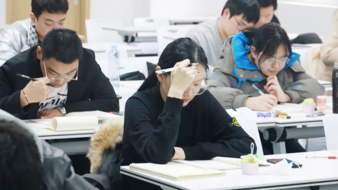筆試協議班分階段逐個擊破筆試難點：